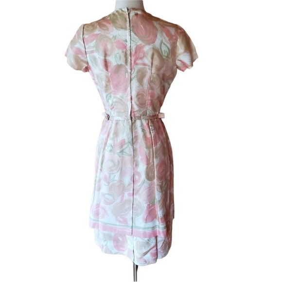 1950s Unlabeled‎ Pale Floral, Multi-Color Silk Wigg - Picture 8 of 8